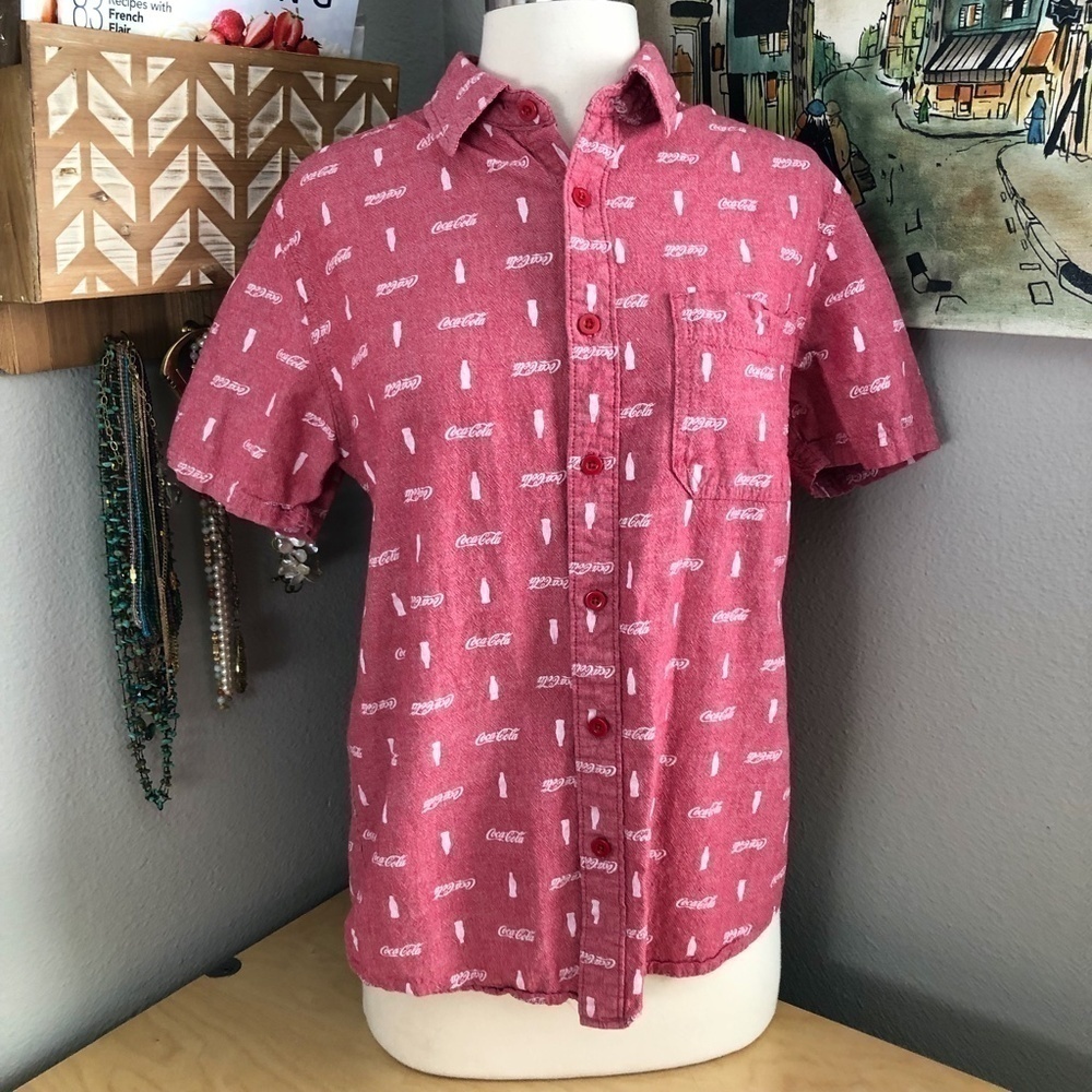Retro COCA-COLA Red & White Coke Bottles Short Sleeve Shirt Unisex Small Preppy
